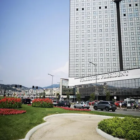 Lambruschini With View - Free Covered Parking Lejlighed Genova